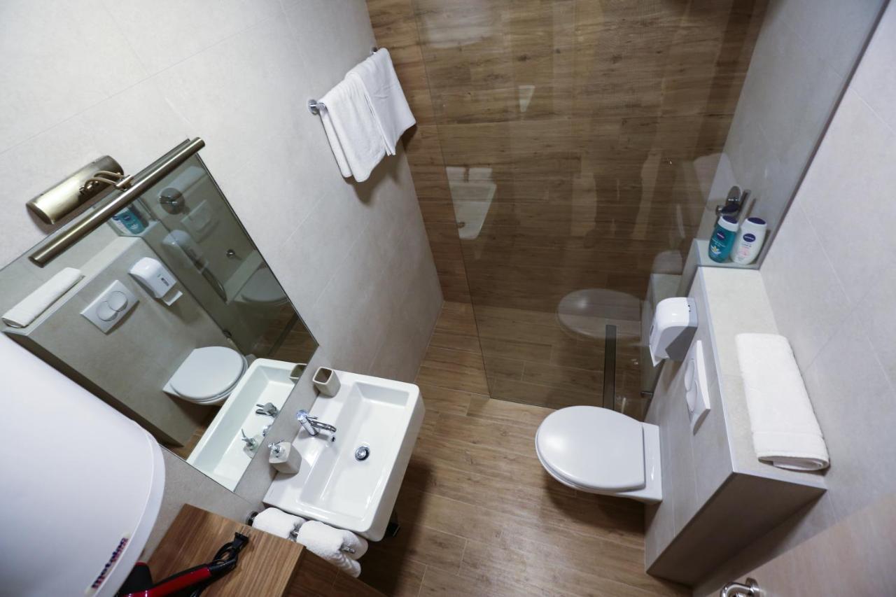 Apartment Promenada 30 Novi Sad Buitenkant foto