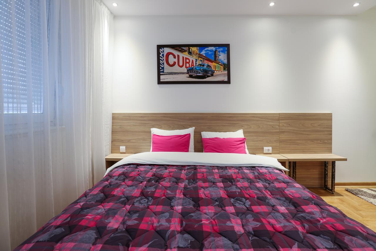 Apartment Promenada 30 Novi Sad Buitenkant foto